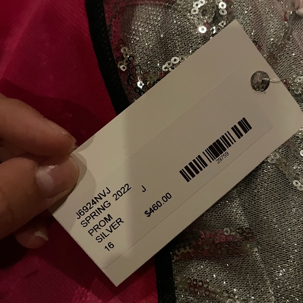 Stunning silver mermaid style dress JVN by Jovani - Picture 5 of 7